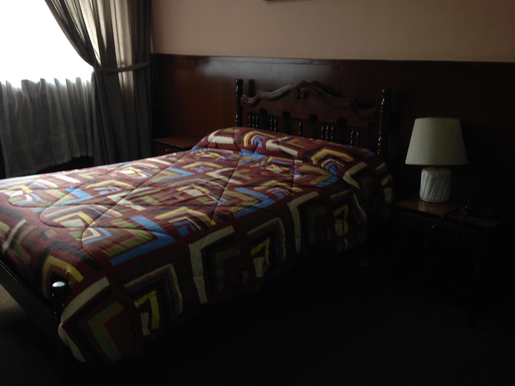 Hotel Majestic Кито Экстерьер фото