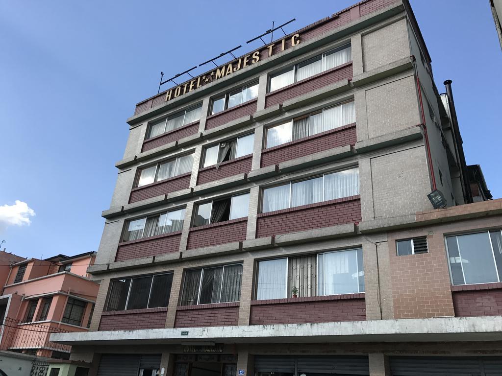 Hotel Majestic Кито Экстерьер фото