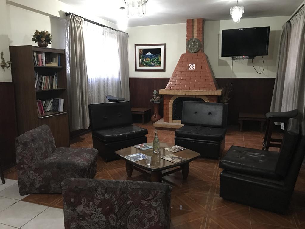 Hotel Majestic Кито Экстерьер фото