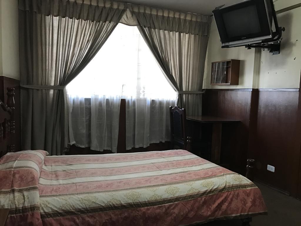 Hotel Majestic Кито Экстерьер фото