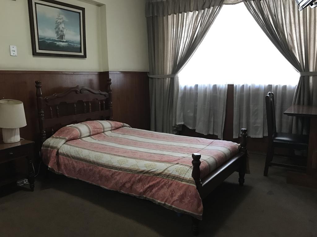 Hotel Majestic Кито Экстерьер фото